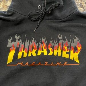 🛹Iconic Thrasher Mag Men’s Black Hoodie with Flame Logo, Size L